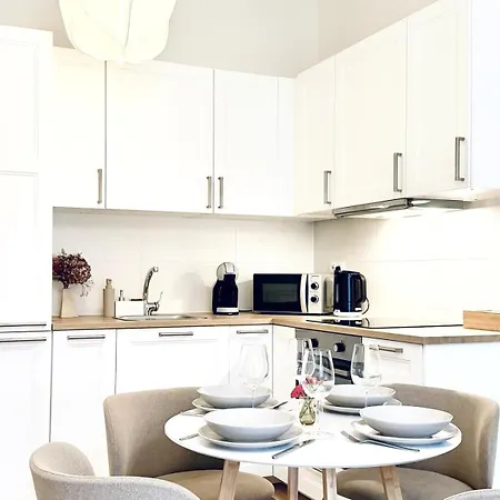 Apartament Peaceful Near Praga